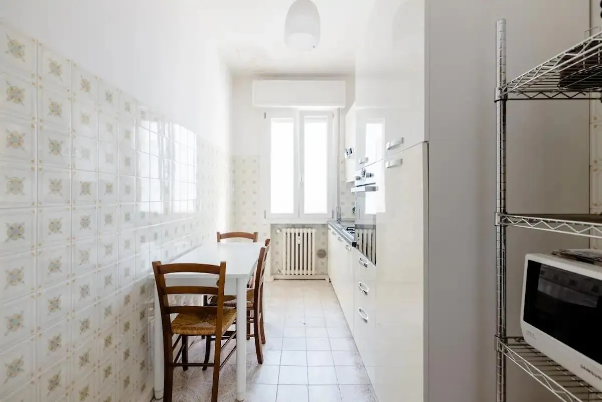 Rum i privatbostad Spaziosa Matrimoniale Nel Centro Di Modena Lägenhet